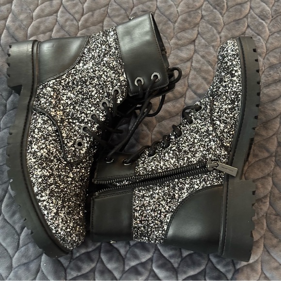 Michael Michael Kors Alistair Bootie women’s size 8 NWOB - Picture 1 of 11